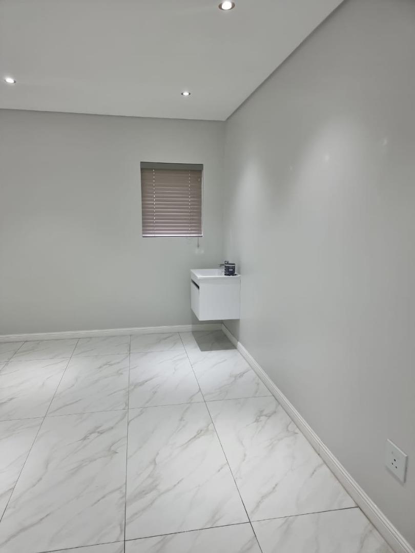 To Let Commercial Property for Rent in Dana Bay Western Cape